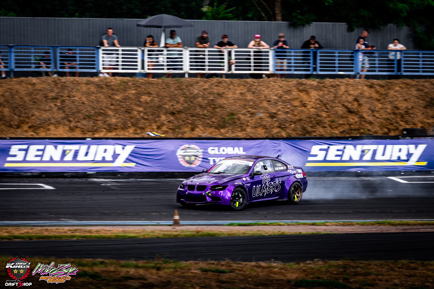 BMW E92 violette de Cléa Ulmer en drift