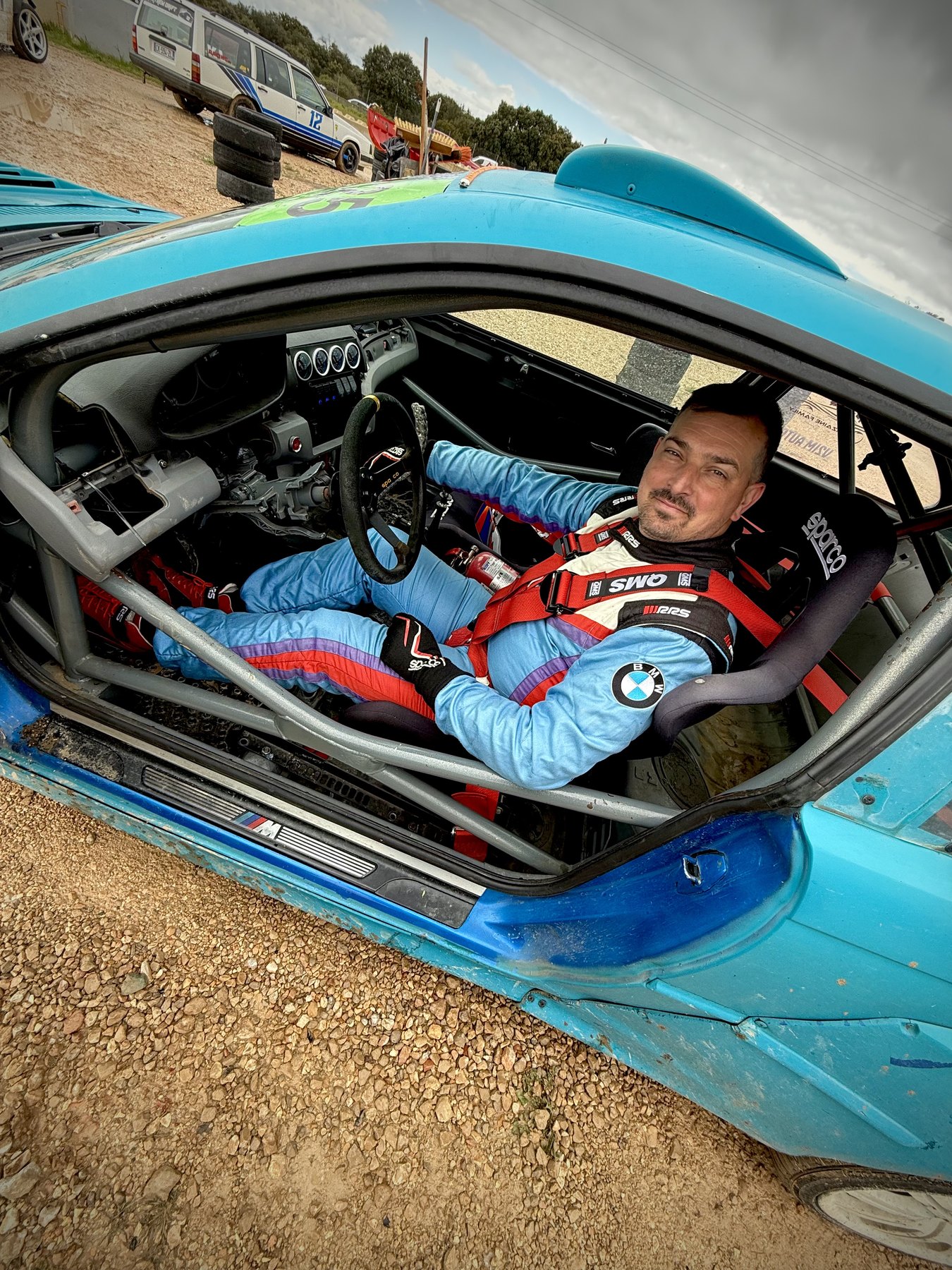 Nicolas Ulmer installé dans sa BMW de drift